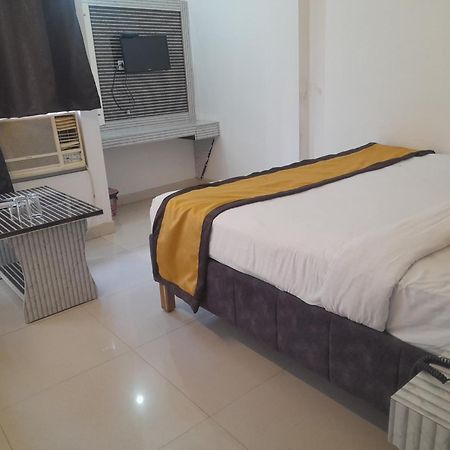 Hotel Global Inn -1 Km From Railway Station - Lift Food And Free Parking Lucknow Exterior foto