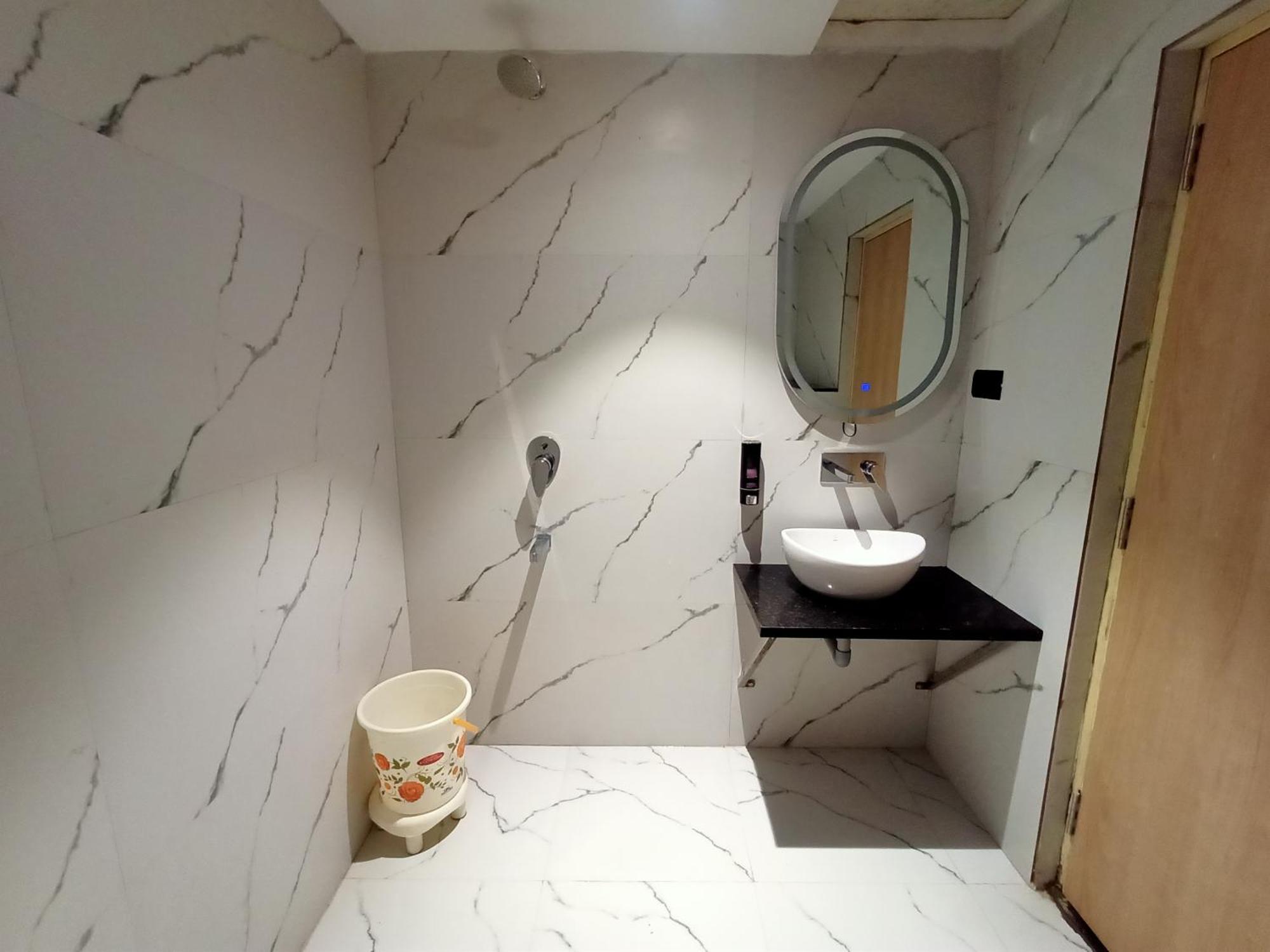 Hotel Global Inn -1 Km From Railway Station - Lift Food And Free Parking Lucknow Exterior foto