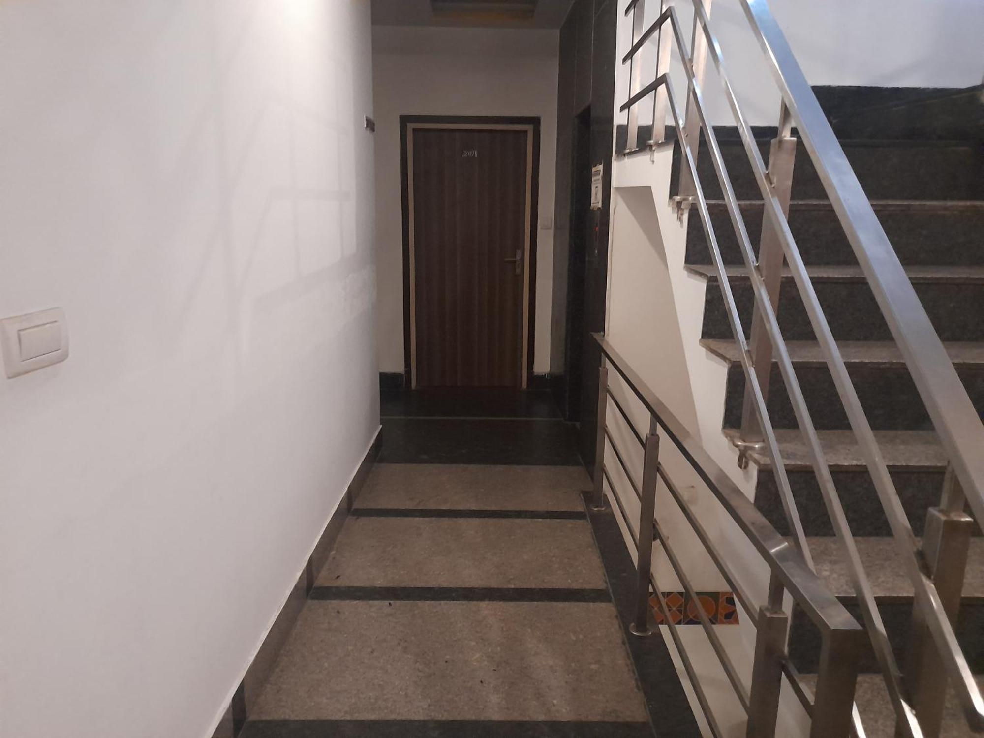Hotel Global Inn -1 Km From Railway Station - Lift Food And Free Parking Lucknow Exterior foto