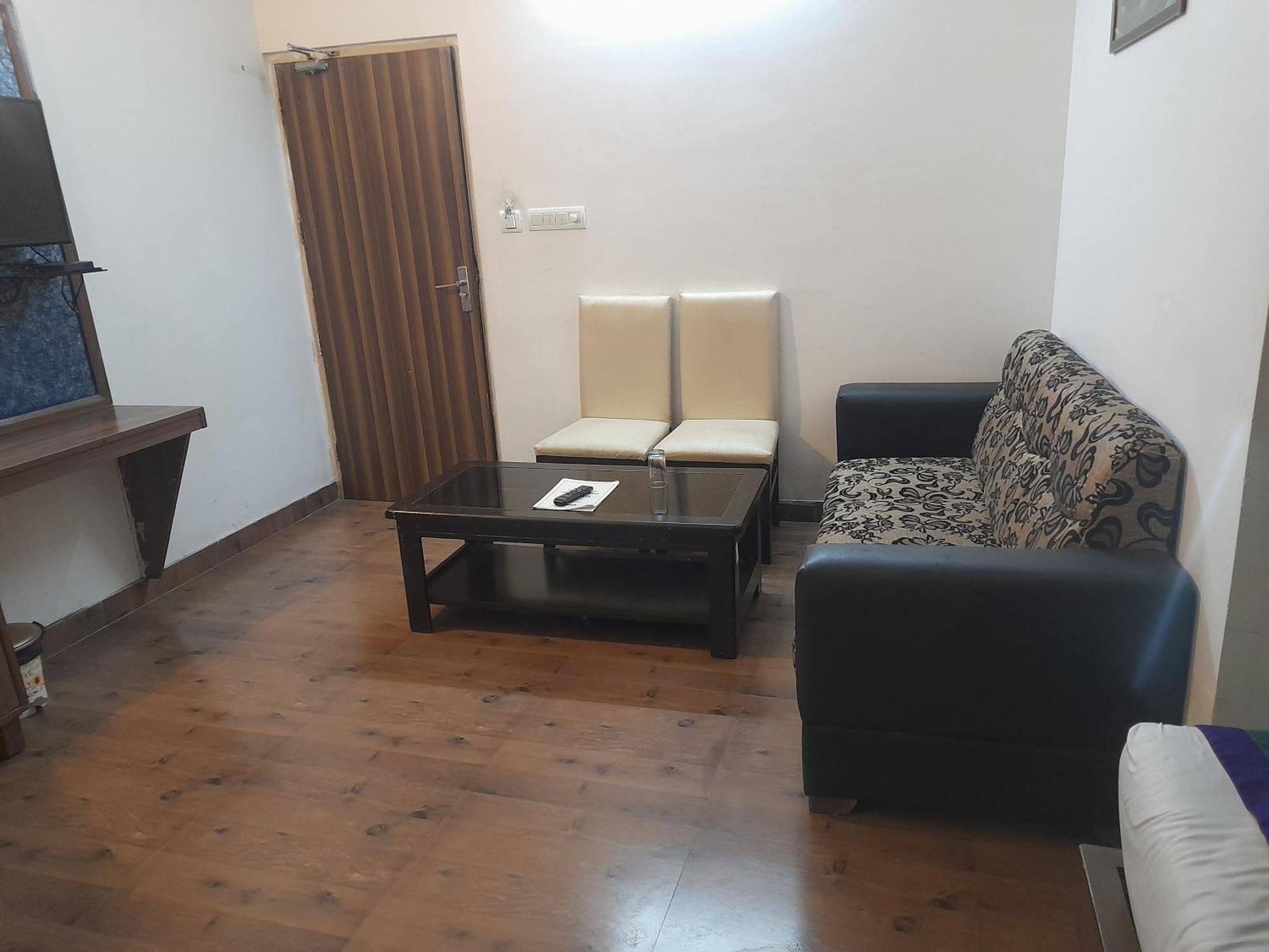 Hotel Global Inn -1 Km From Railway Station - Lift Food And Free Parking Lucknow Exterior foto